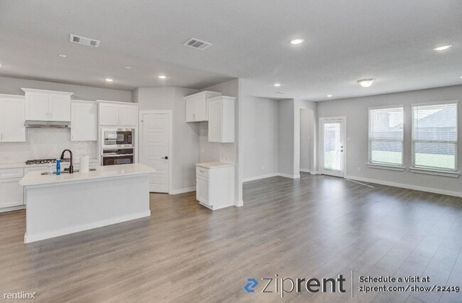 Building Photo - 5 br, 3 bath House - 421 Tuscany Drive, Fo...