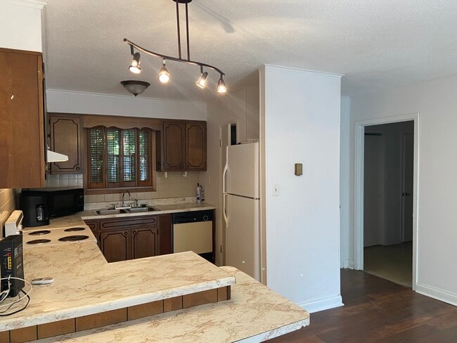 Foto del edificio - 1123 Law Rd