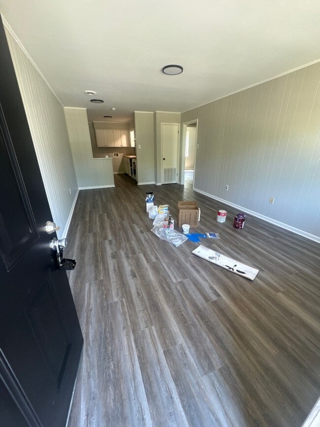Building Photo - 207 Highland St