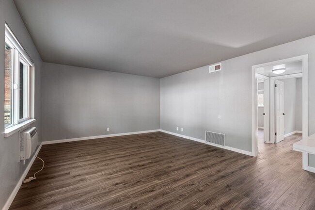 Building Photo - Move In Ready in Midtown/ Old Southwest