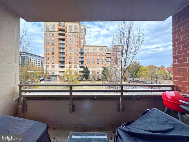 Foto del edificio - 3650 S Glebe Rd