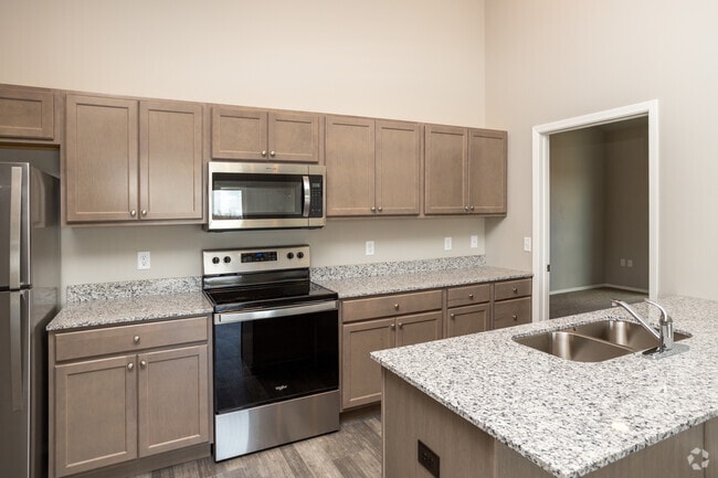2BR, 2BA - 870SF - Kitchen - Prairie Towers