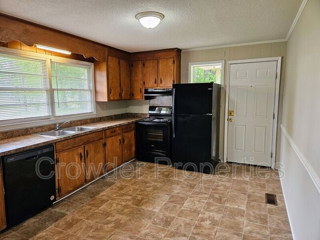 Foto del edificio - 1221 Auten Rd