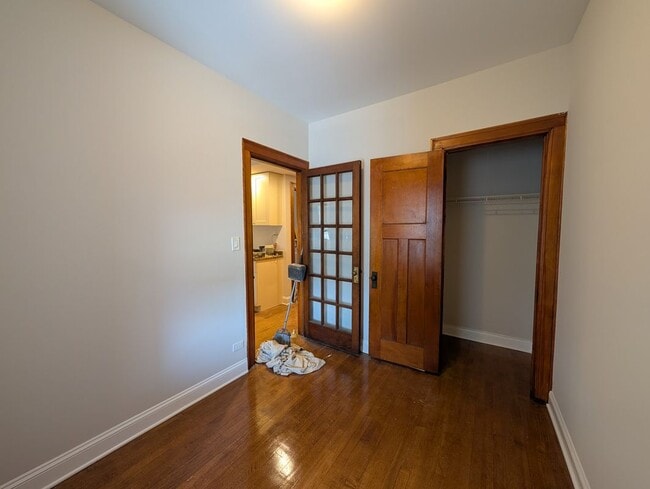 Building Photo - 3050 N Milwaukee Ave