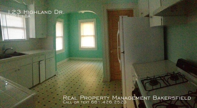 Building Photo - 123 Highland Drive