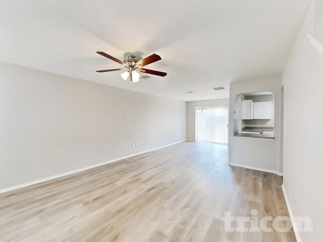 Foto del edificio - 11319 Saratoga Coach