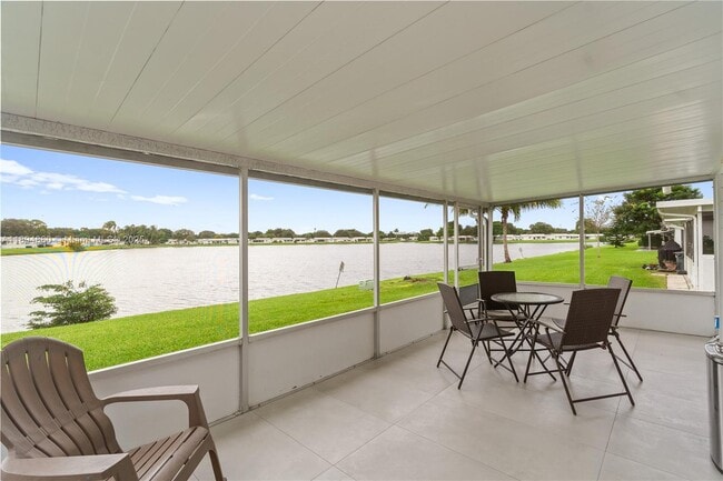 Foto del edificio - 8631 NW 12th St