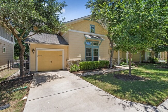 Building Photo - 11229 Avery Station Loop #36, Austin, Texa...