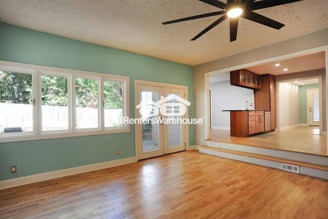 Building Photo - 1704 Belle Isle Cir NE