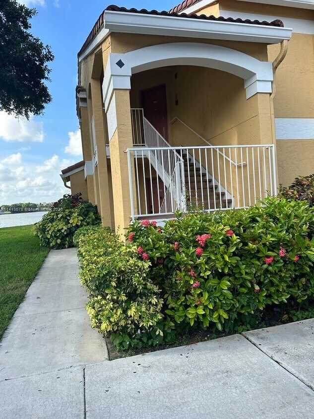 Primary Photo - 2647 NW 33rd St