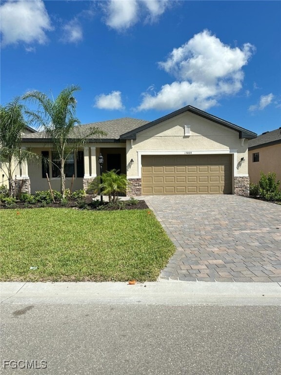 Foto del edificio - 15004 Palamos Cir