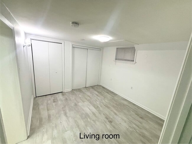 Building Photo - 73 Westbourne Av
