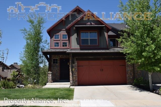 Primary Photo - 4 br, 3.5 bath House - 860 Benjamin Place
