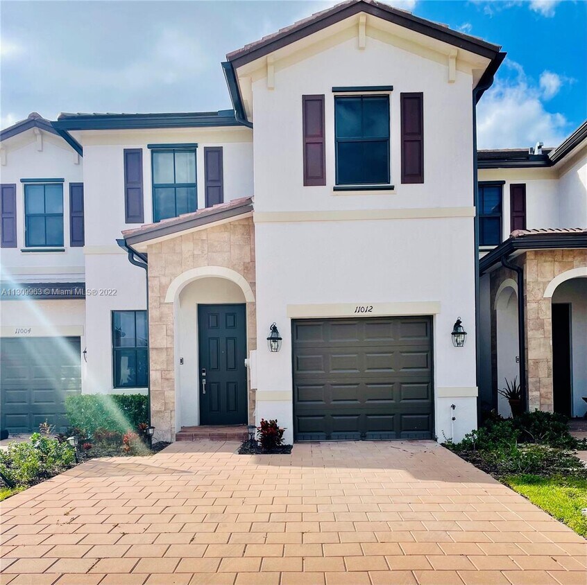 11012 W 33rd Ct, Hialeah, FL 33018 Townhome Rentals in Hialeah FL
