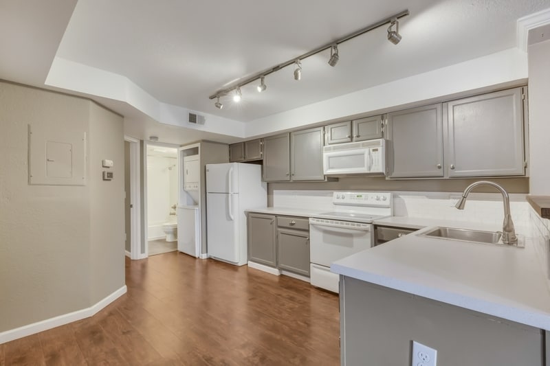 Foto principal - 980 S Dawson Way