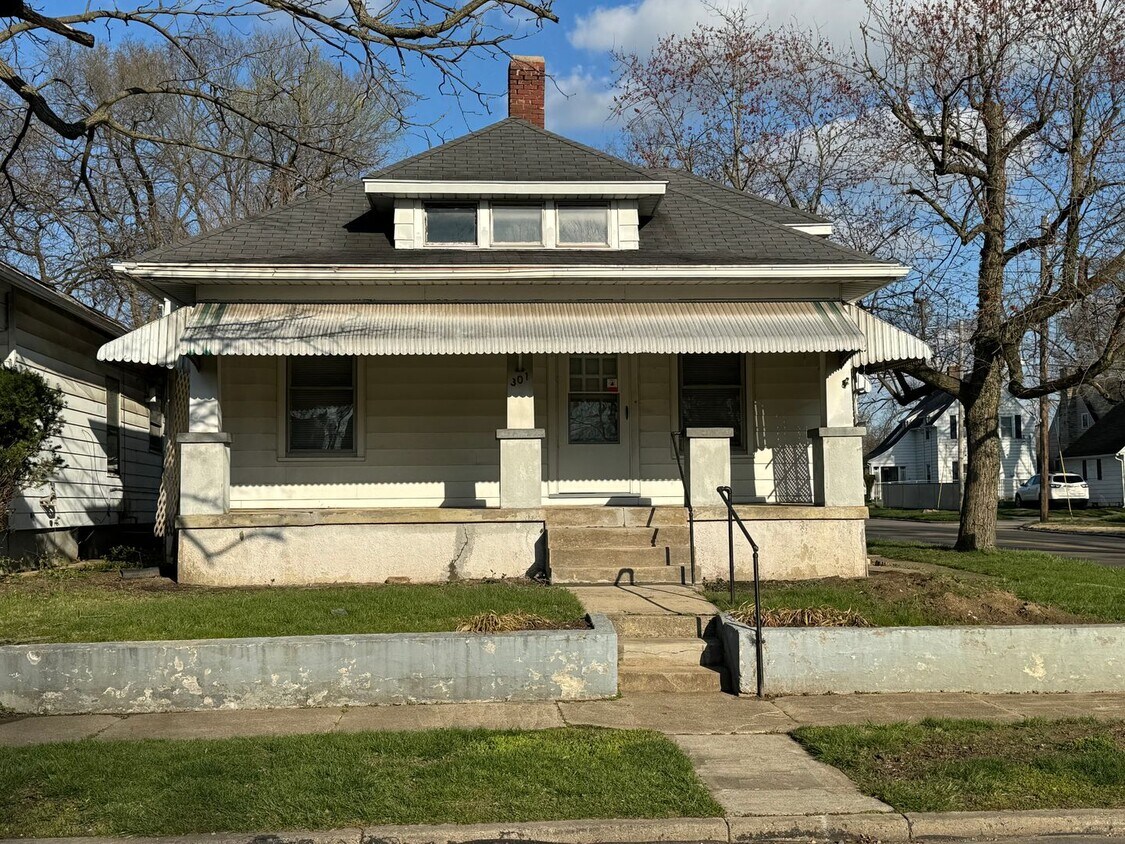 Primary Photo - 2 Bedroom House Close to Sunset Park