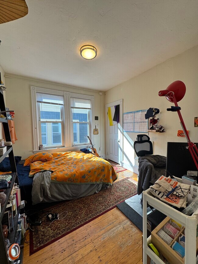 Foto del edificio - 108 Hyde Park Ave