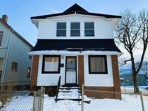 Building Photo - 12502 Forest Ave