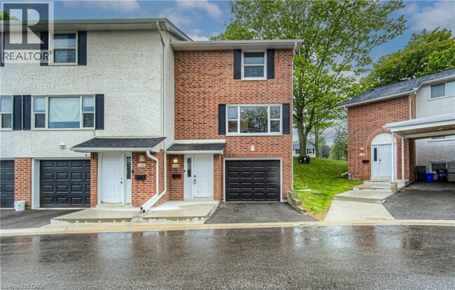 Photo du bâtiment - 425 Keats Way