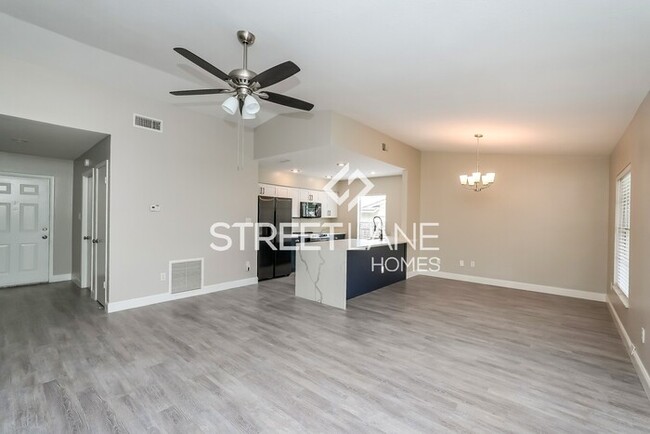 Foto del edificio - Unique 3 bedroom home in  Bryan Manor! Thi...