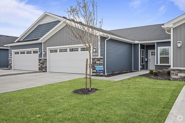 Building Photo - The Villas at Brookview