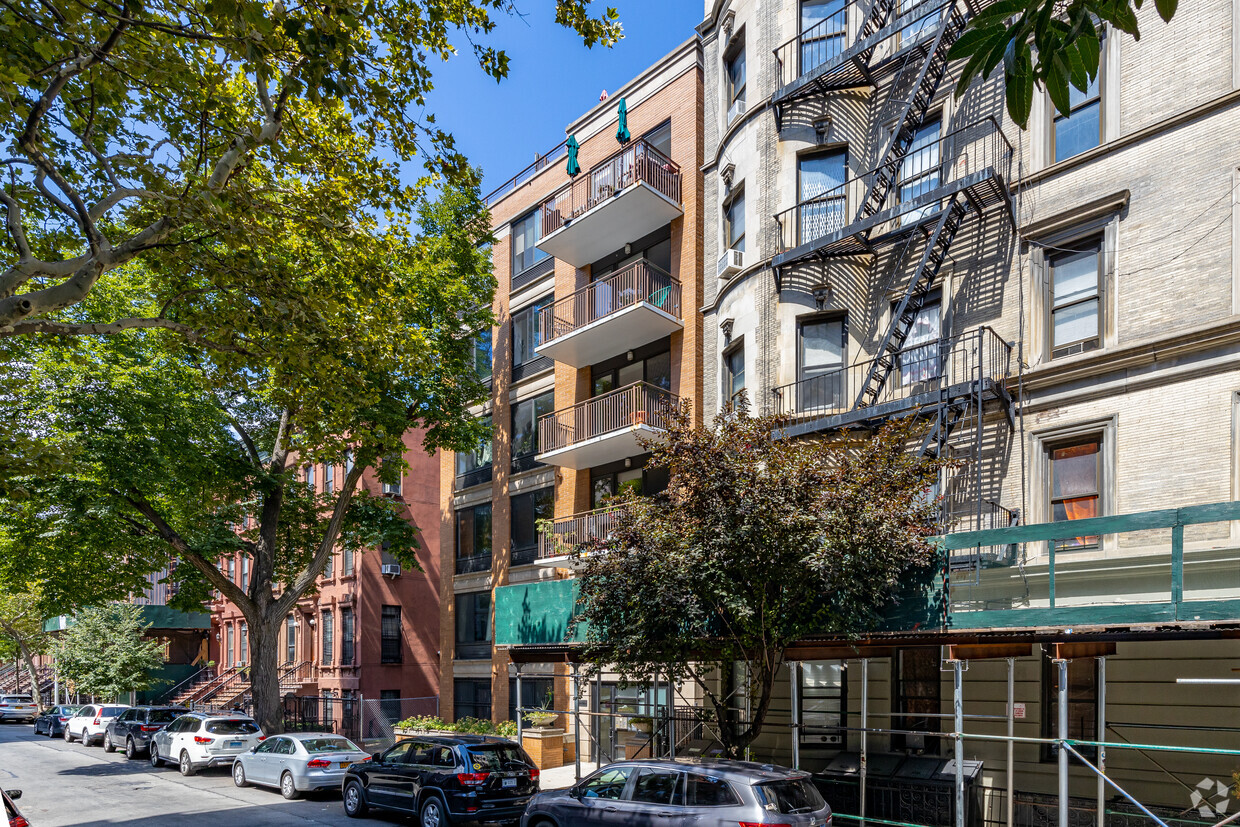 Primary Photo - 5 W 127th St