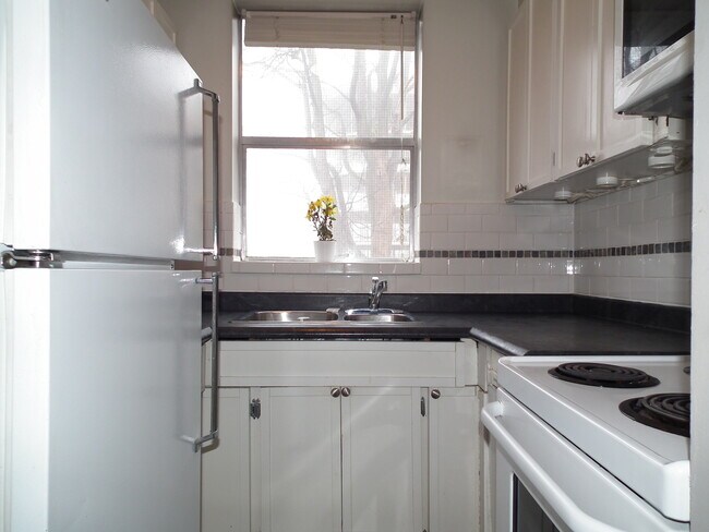Photo du bâtiment - 1219 Harwood St