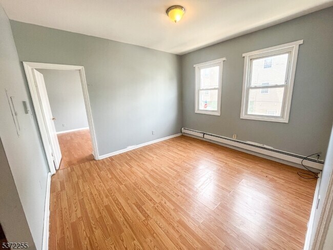 Foto del edificio - 341 16th Ave