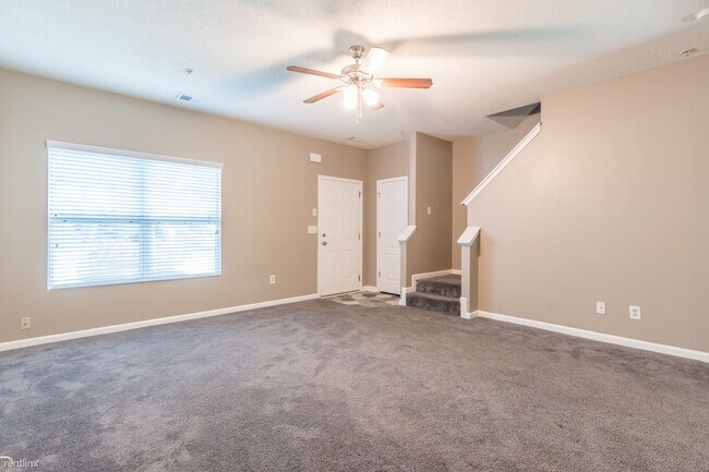 Building Photo - 3 br, 2.5 bath Townhome - 1744 Broad River...