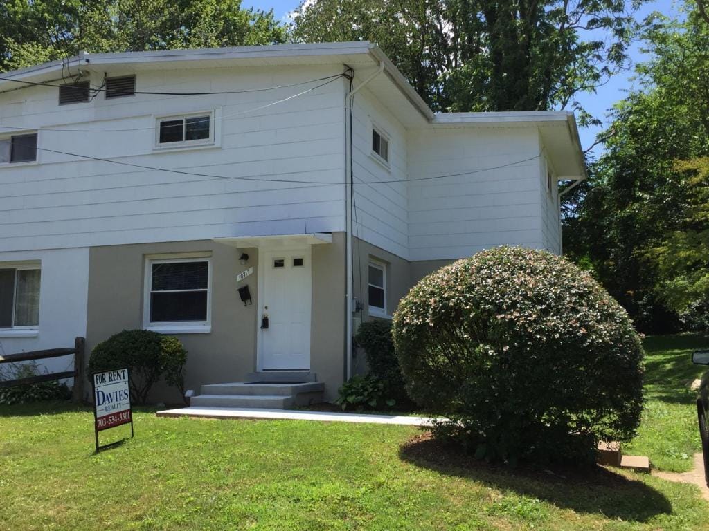 Photo - 10717 Maple Ave