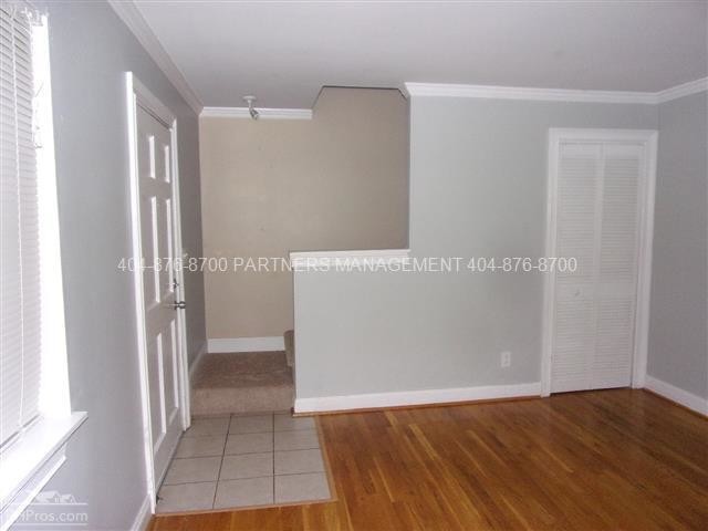 Building Photo - 417 10th St NW