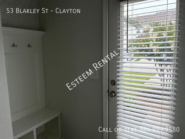 Building Photo - 53 Blakely St