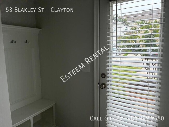 Foto del edificio - 53 Blakely St