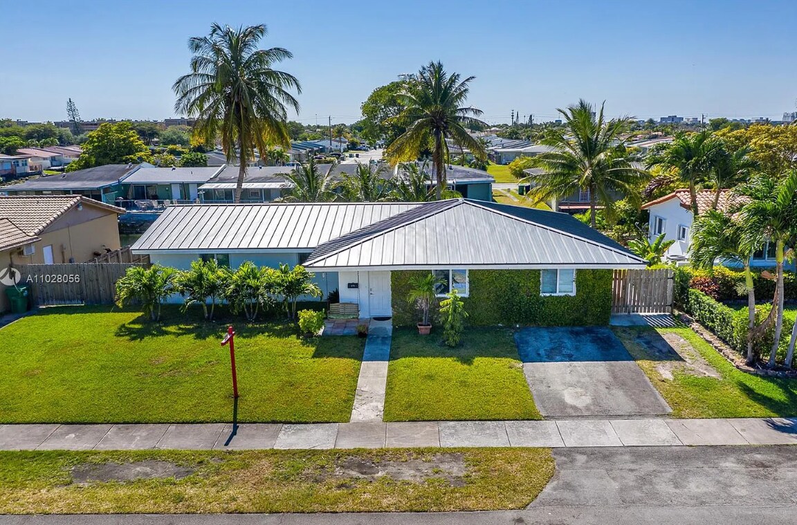 2100 SW 100th Ave, Miami, FL 33165 House Rental in Miami, FL
