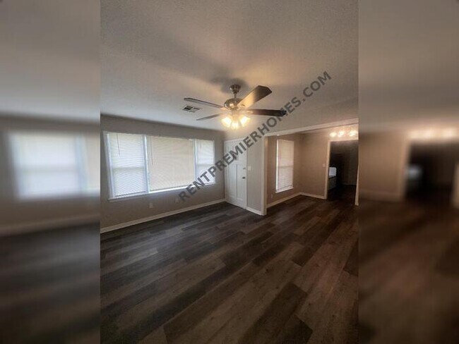 Building Photo - 1504 Casady Ln