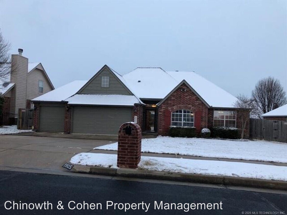 Foto principal - 3 br, 2 bath House - 9905 N 118th E Ave