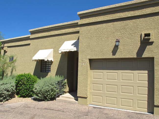 Foto del edificio - 7432 E Carefree Dr