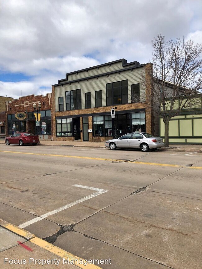 230 Main St, Menasha, WI 54952 Apartment for Rent in Menasha, WI