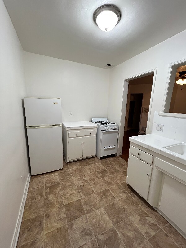 Foto del edificio - 1737 S Sycamore Ave