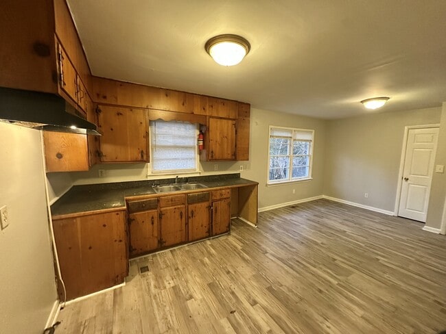 Foto del edificio - 1045 Waverly St