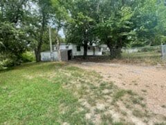 Building Photo - 687 Benton St
