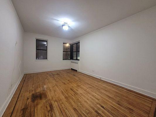 Foto principal - 2 bedroom in Bronx NY 10452