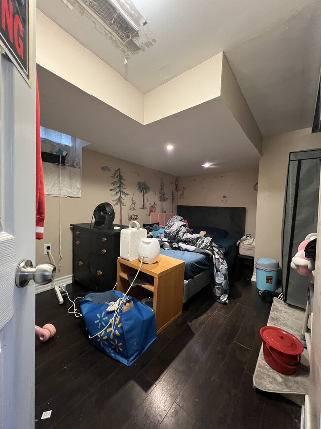 Building Photo - 89 Cleta Dr