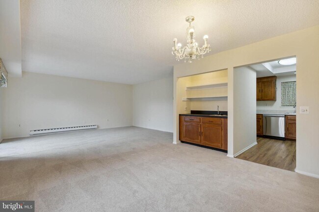 Building Photo - 15400 Bassett Ln