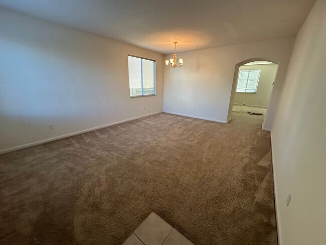 Building Photo - Desirable 2 Story Home In Weston Ranch