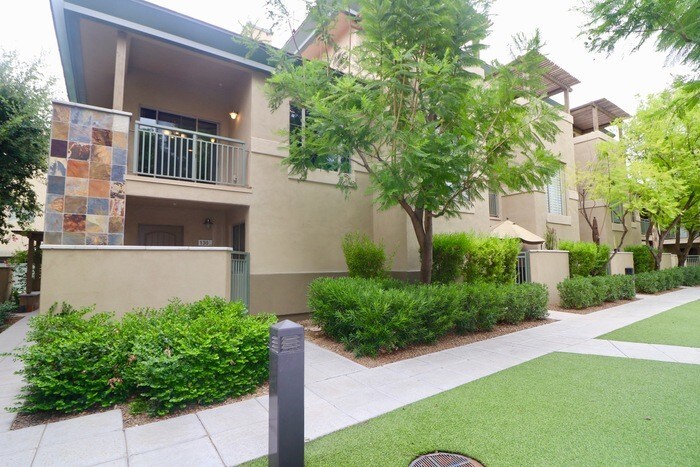 Primary Photo - 815 e rose lane # 130, phoenix az