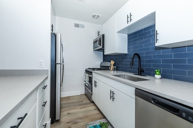 Interior Photo - Ellis Midtown