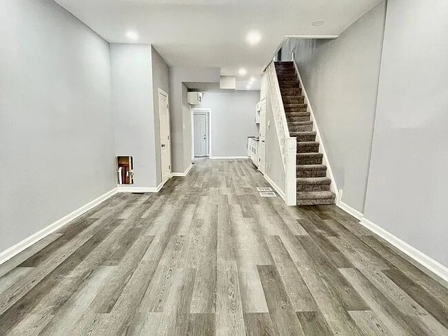 Building Photo - 2102 S Simpson St