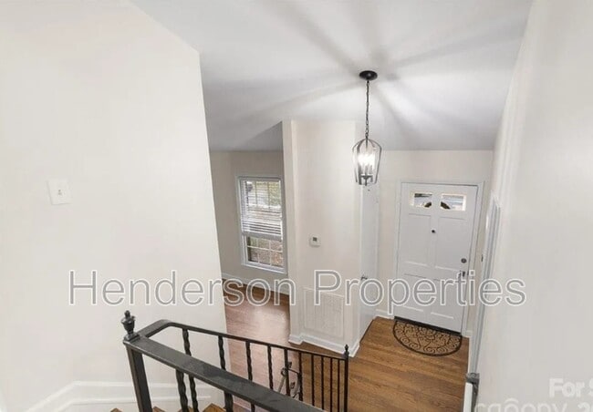 Foto del edificio - 3612 Winterfield Pl