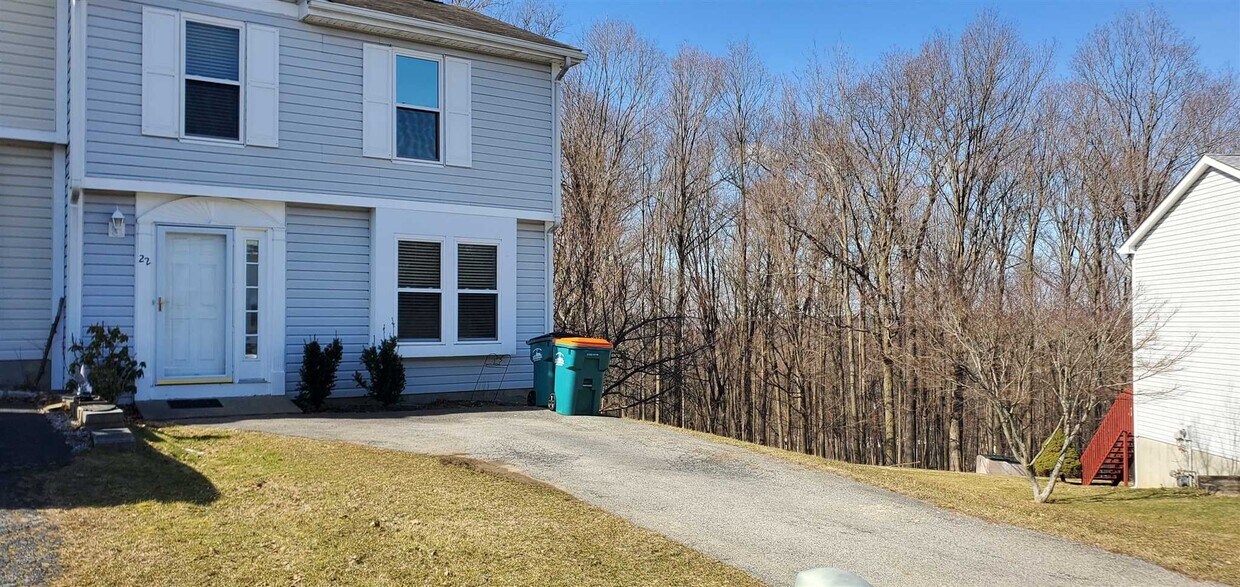 22 Helen Ct, Beacon, NY 12508 Townhome Rentals in Beacon NY